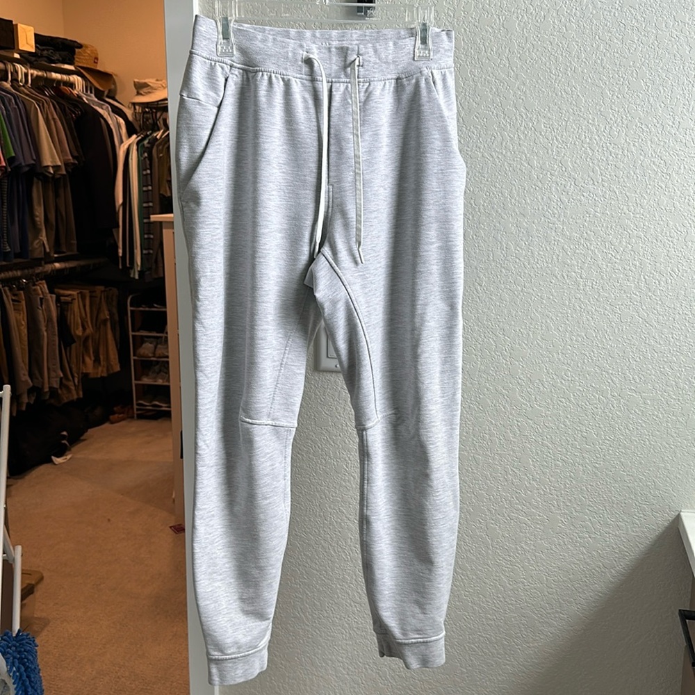 Lululemon men’s city sweat jogger